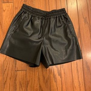 Faux leather high waisted elastic  shorts